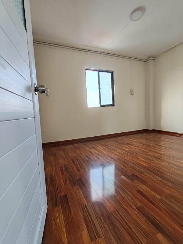 Gallery for Thayaekhittayar Lane,SouthOkkalapa Township Apartment For Sale