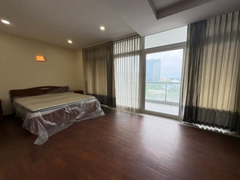 Gallery for Condo For Rent Near by Inya Lake Bank,Pyi Road,Shwe Hintha Condo,Hlaing Township.