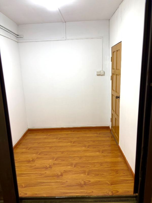 Gallery for 2nd Floor Aparment For Sale, Dawbon Township,